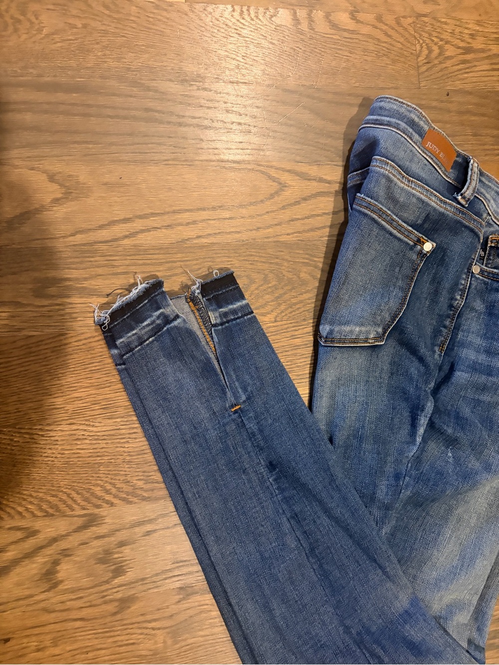 Judy Blue Medium Wash Ankle Jeans - Picture 5 of 6